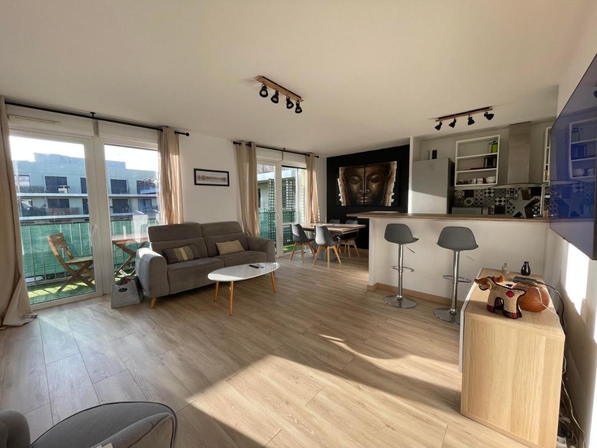 Charmant Logement Avec Jacuzzi Mantes-la-Jolie Kültér fotó